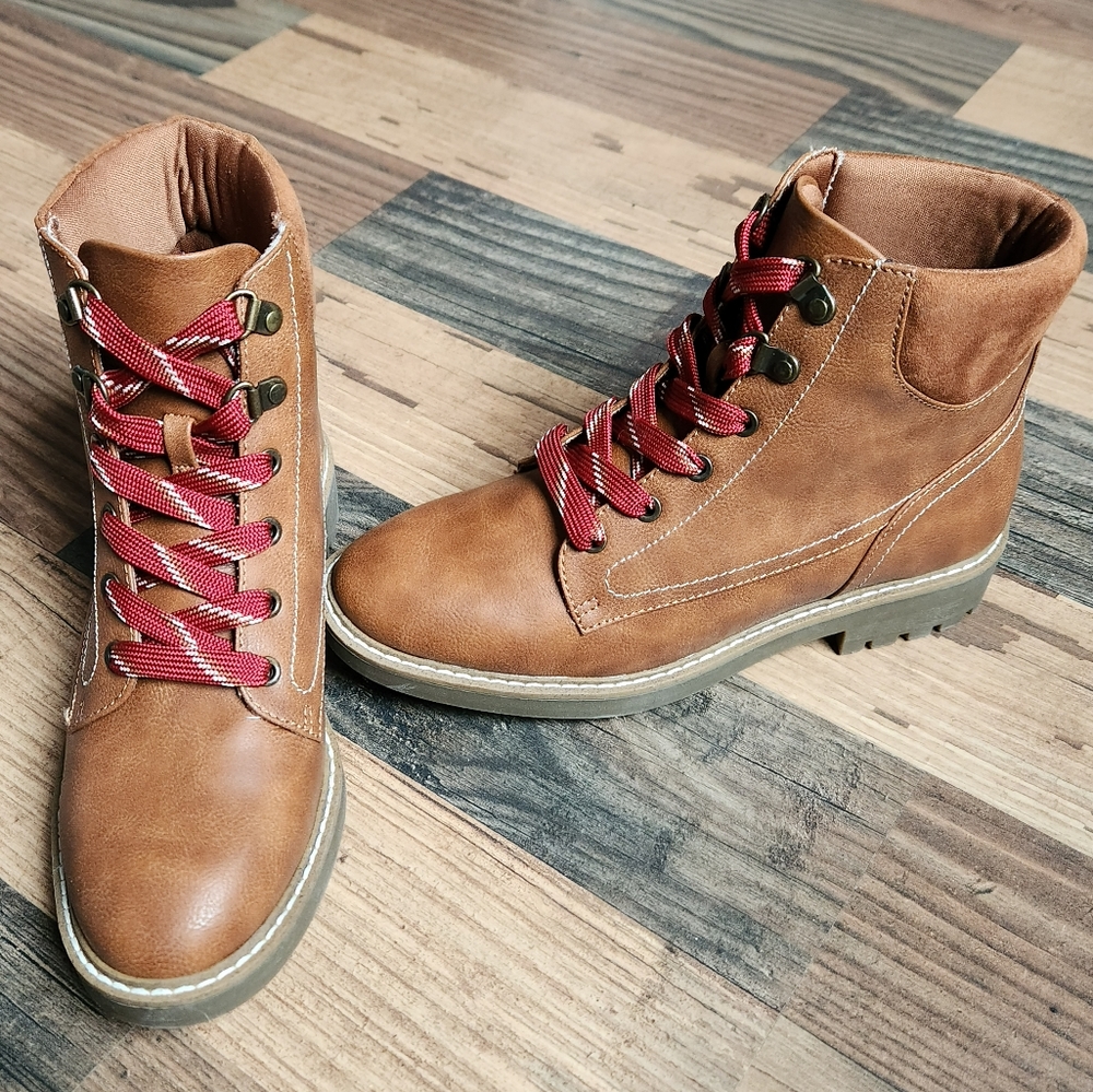 ST JOHN'S BAY | Cognac Combat Boots